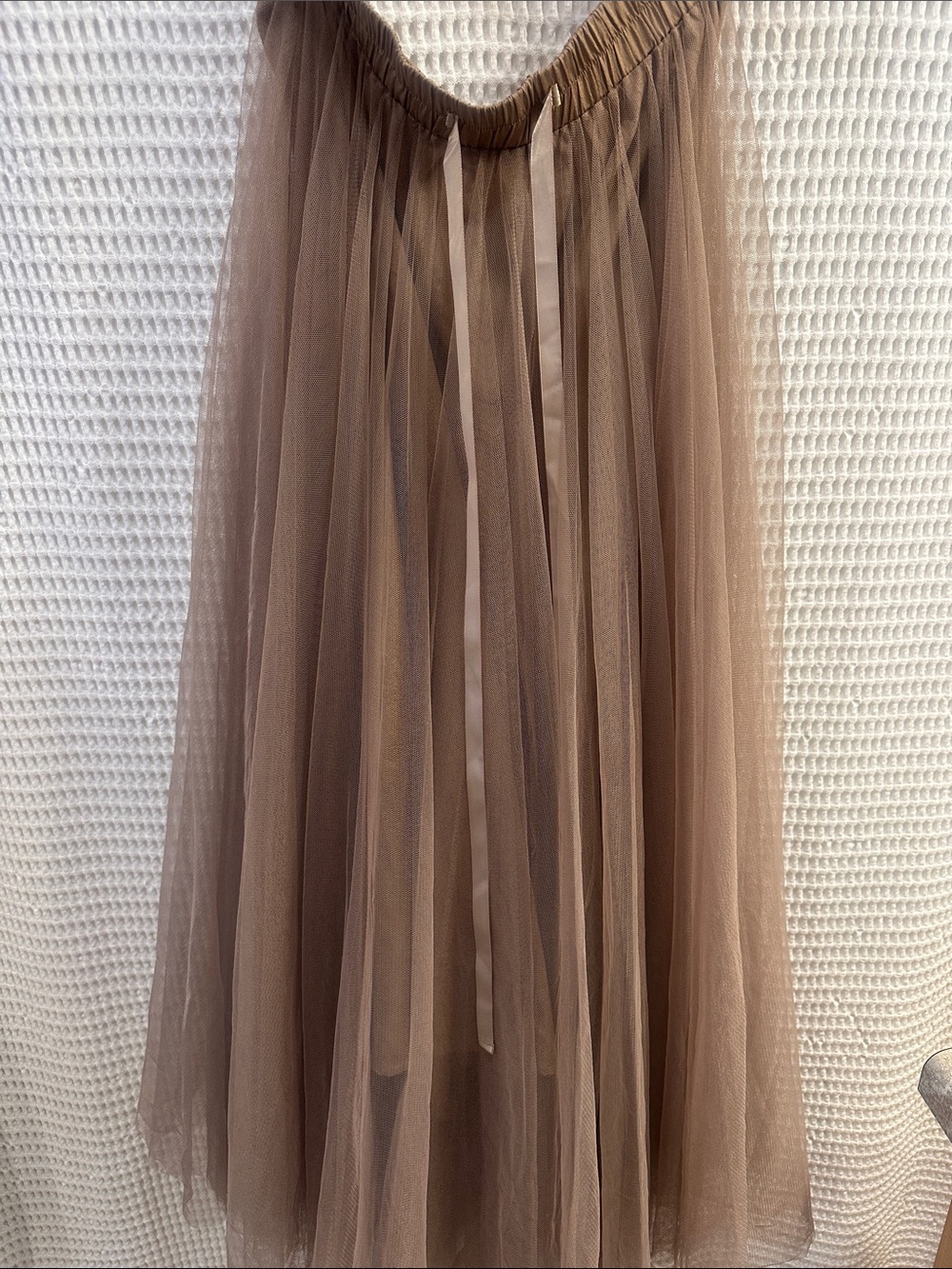 EUC Elan Tulle Maxi Skirt in Camel - Medium - Picture 5 of 8